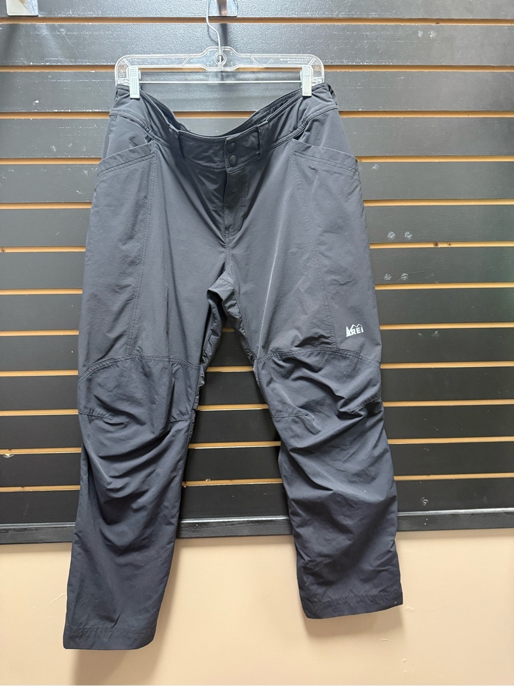 REI Womens 16 Petite Black Stretch Hiking Pants Outdoor Trail Pants